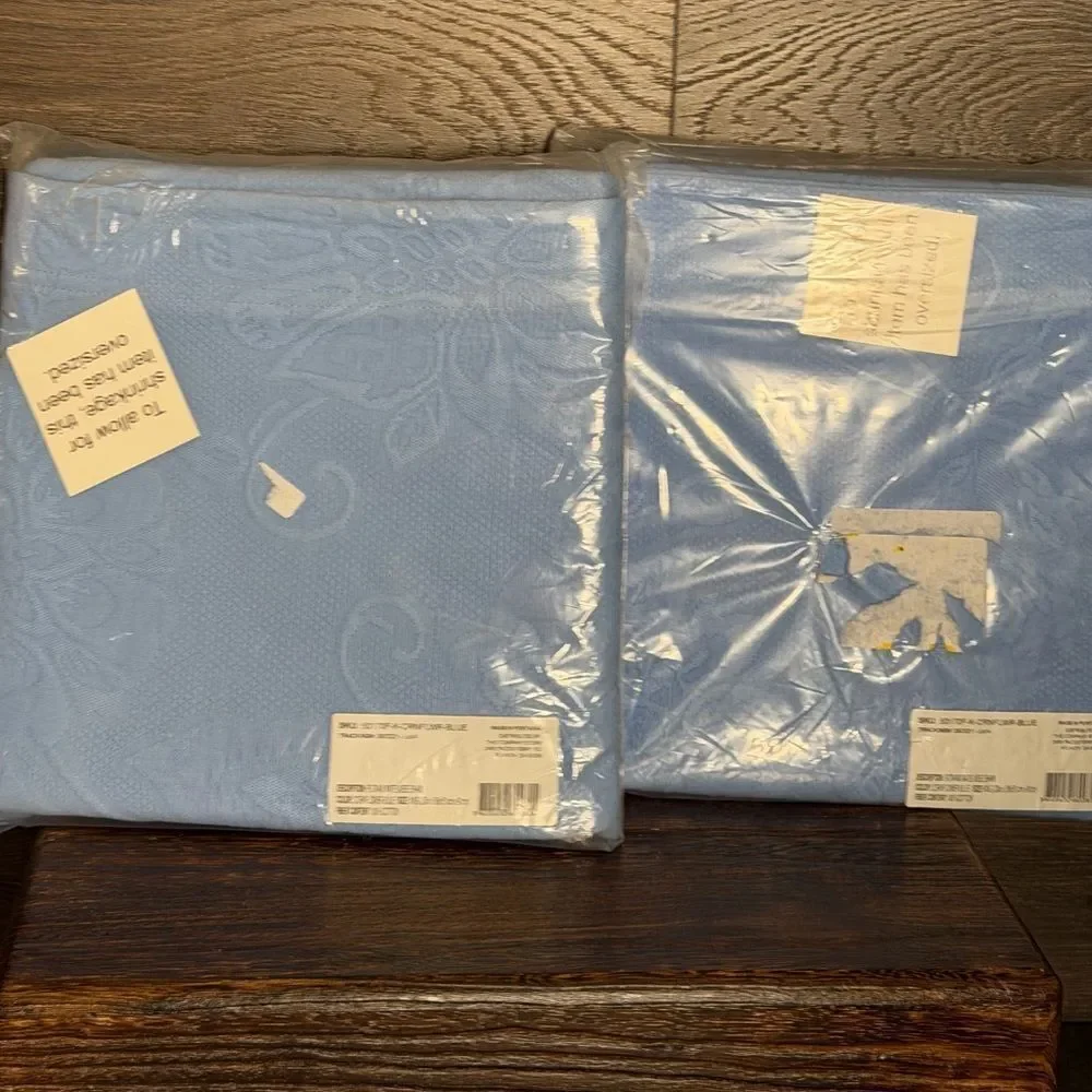 The Company Store Putnam Cotton Matelassé Shams (2), King. Corn Flower Blue. NWT